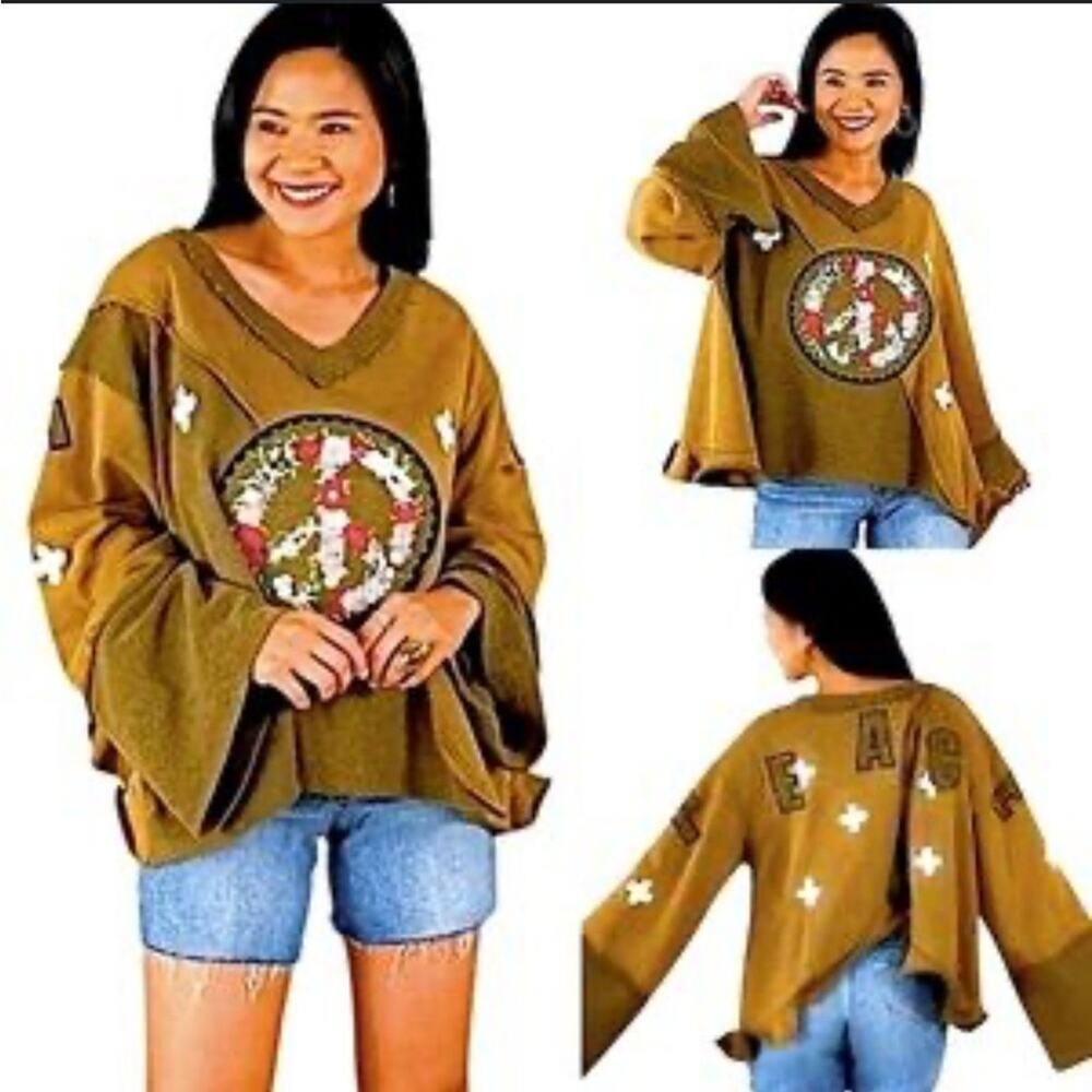 422 POL Brown and White Peace Sign Cozy Oversized Sweatshirt